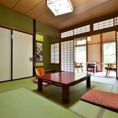 筋肉と自然と遊ぶ宿 田島館 Takayama  Bagian luar foto