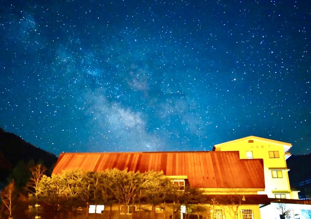 筋肉と自然と遊ぶ宿 田島館 Takayama  Bagian luar foto