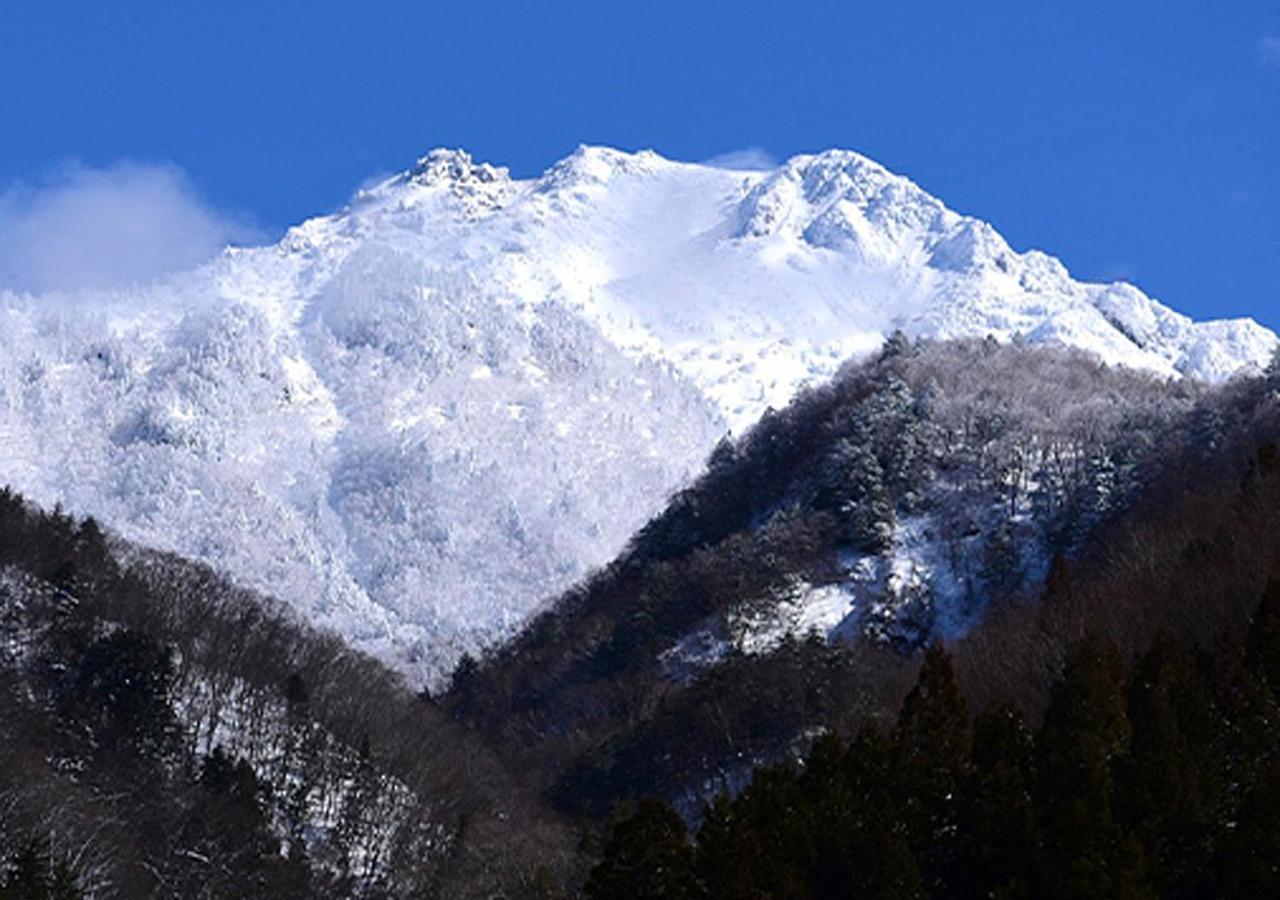 筋肉と自然と遊ぶ宿 田島館 Takayama  Bagian luar foto